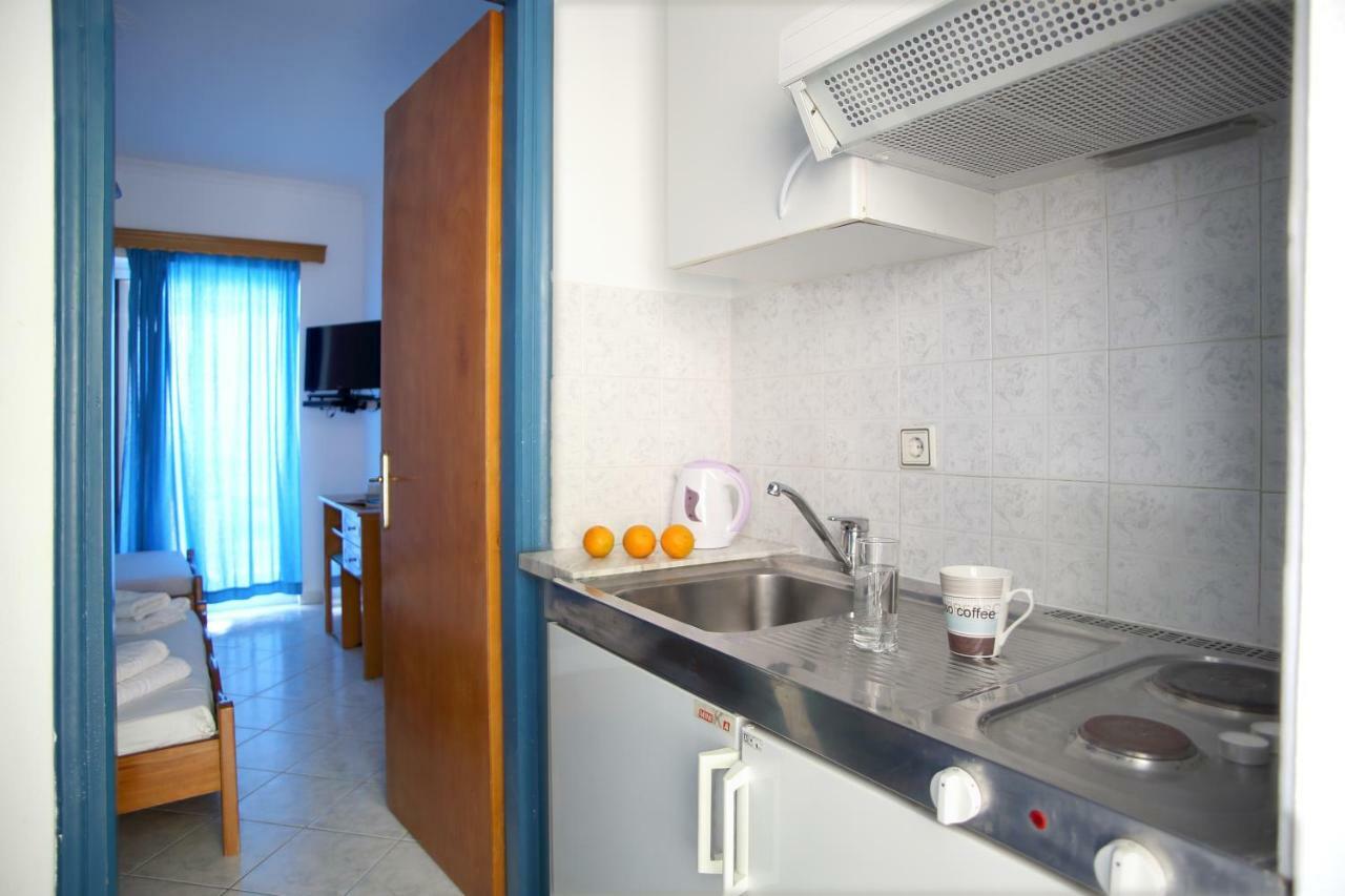 Theocharis Bros - Studios Apartments Áyios Nikítas Exteriér fotografie